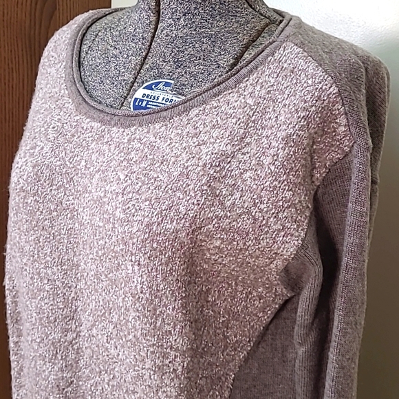 Athleta Frisco Pullover Wool Sweater W/ Thumb Holes Small - Picture 3 of 10